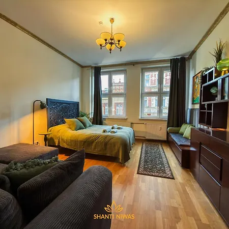 Shanti Niwas - Old Town Gdańsk